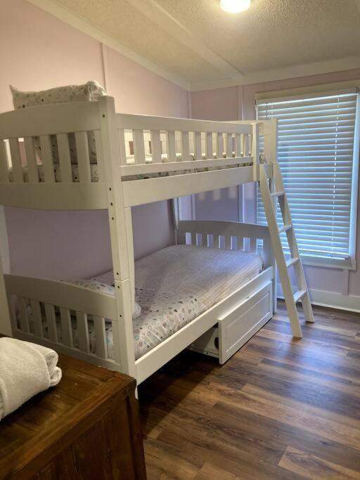 Holiday home Sc New Renovation, Close To Parris Island, Historic Downtown, Beautiful Beaches, Sleeps 8 Beaufort
