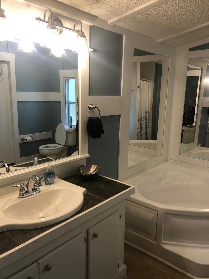 Holiday home Sc New Renovation, Close To Parris Island, Historic Downtown, Beautiful Beaches, Sleeps 8